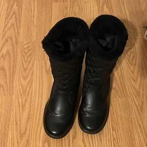 Girls weatherproof black boots